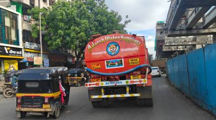 Roads slippery due to tanker water leakage in Mira Bhayandar