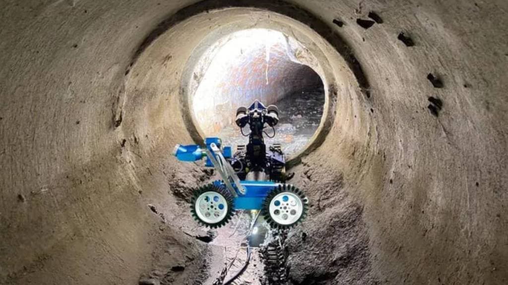 robot detecting illegal taps connection robot detecting illegal taps connection