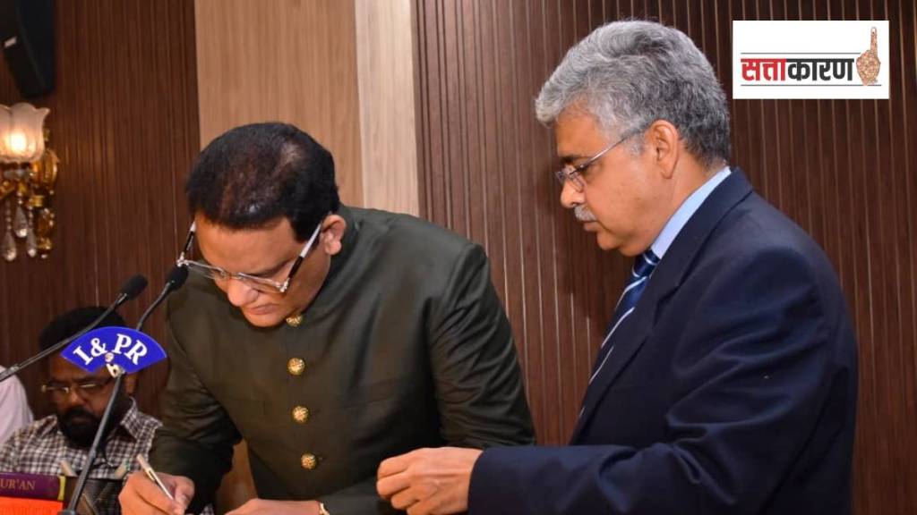 अझरुद्दीन यांची मंत्रिपदी वर्णी लागताच भाजपाने काँग्रेसवर टीकेचा भडिमार केला आहे. (छायाचित्र सोशल मीडिया) अझरुद्दीन यांची मंत्रिपदी वर्णी लागताच भाजपाने काँग्रेसवर टीकेचा भडिमार केला आहे. (छायाचित्र सोशल मीडिया)