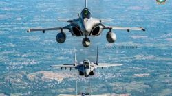 Tejas mk1A maiden flight : तेजस एमके १ए की राफेल…श्रेष्ठ कोण?