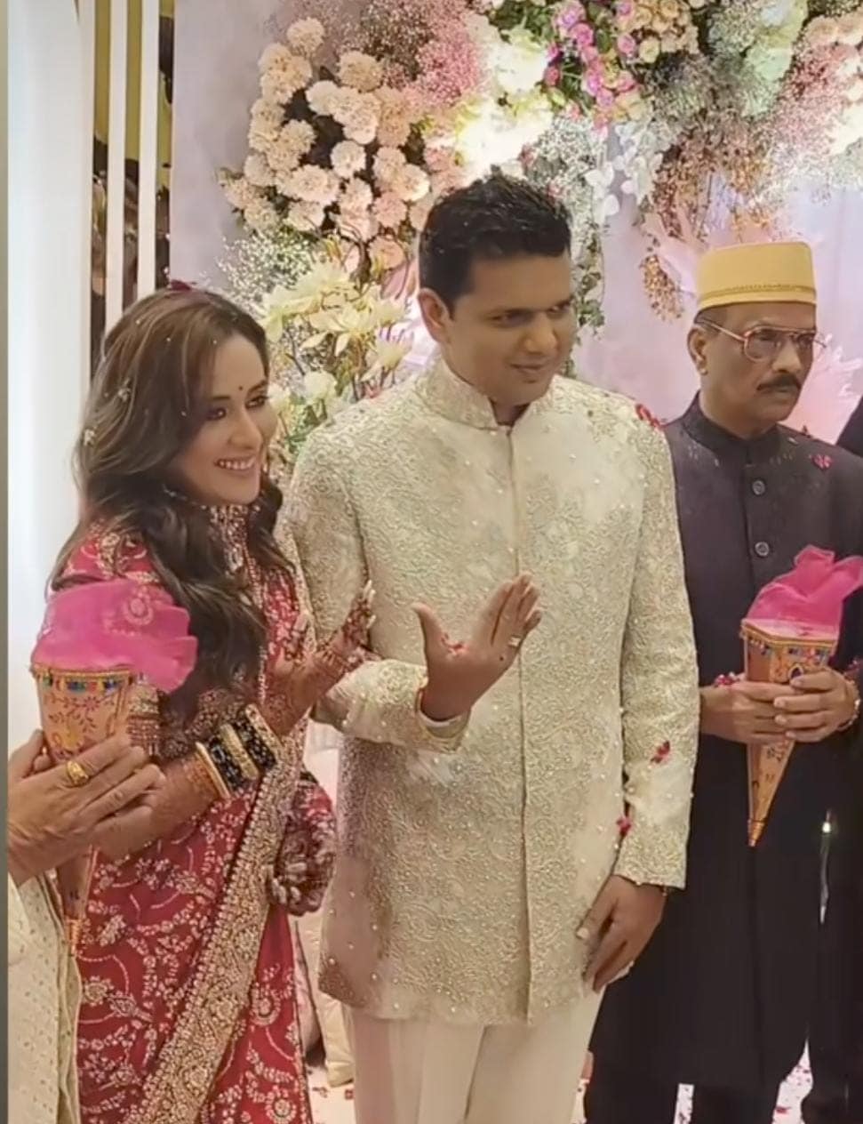 tejaswini lonari engagement photos know about her husband samadhan sarvankar