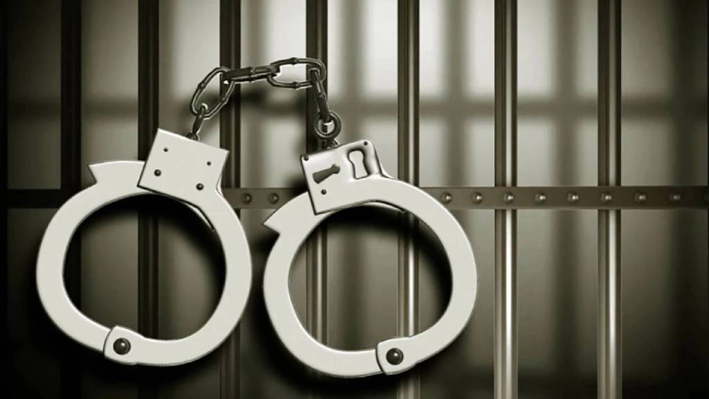 Pune Mahatma Gandhi Road thieves arrested by Army Police