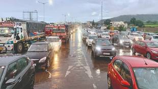 Traffic jam at Khambatki Ghat on Pune-Bangalore National Highway