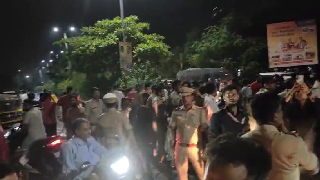 Vachanpurti jal utsav Clash between BJP and Mahavikas Aghadi in Virar Vachanpurti jal utsav Clash between BJP and Mahavikas Aghadi in Virar