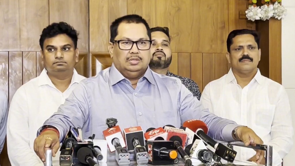 vijay wadettiwar slams taiwade and phuke on obc reservation