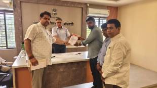 MNS office bearers filed a complaint with the District Election Officer regarding the irregularities in the voter list