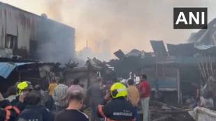 A massive fire broke out in Kurla at night, 20 stores were burnt down