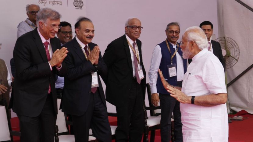 who is niranjan hiranandani