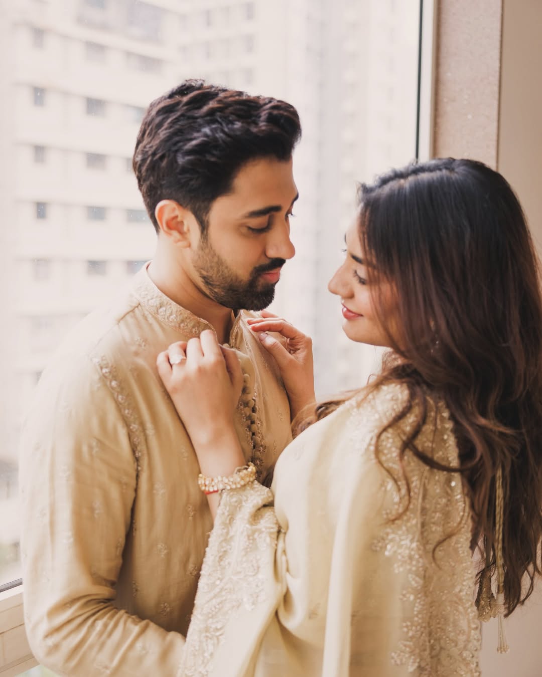 who is pratik deshmukh engaged to singer sudesh bhosle daughter shruti bhosle