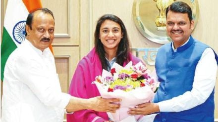 maharashtra felicitates womens world cup winning indian cricket players maharashtra felicitates womens world cup winning indian cricket players