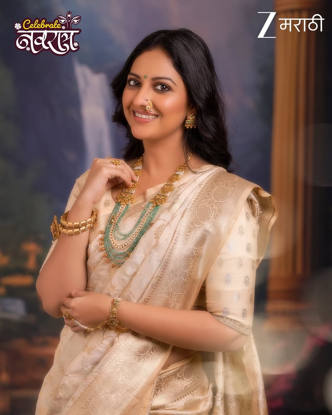 Tejashri Pradhan in red-green Maharashtrian bridal look.