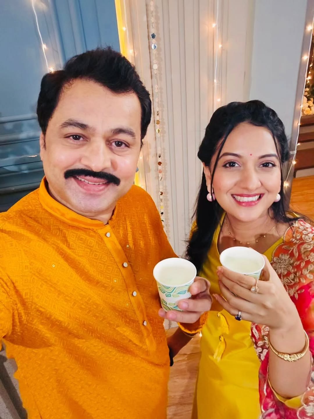 Tejashri Pradhan in red-green Maharashtrian bridal look.