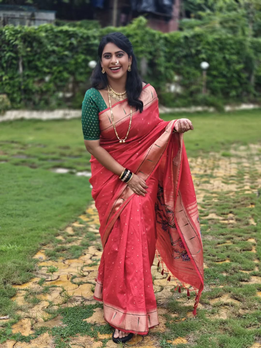 madhura deshpande pink saree look