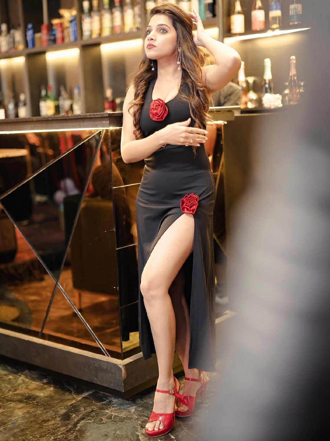 jahnavi killedar Glamorous saree look