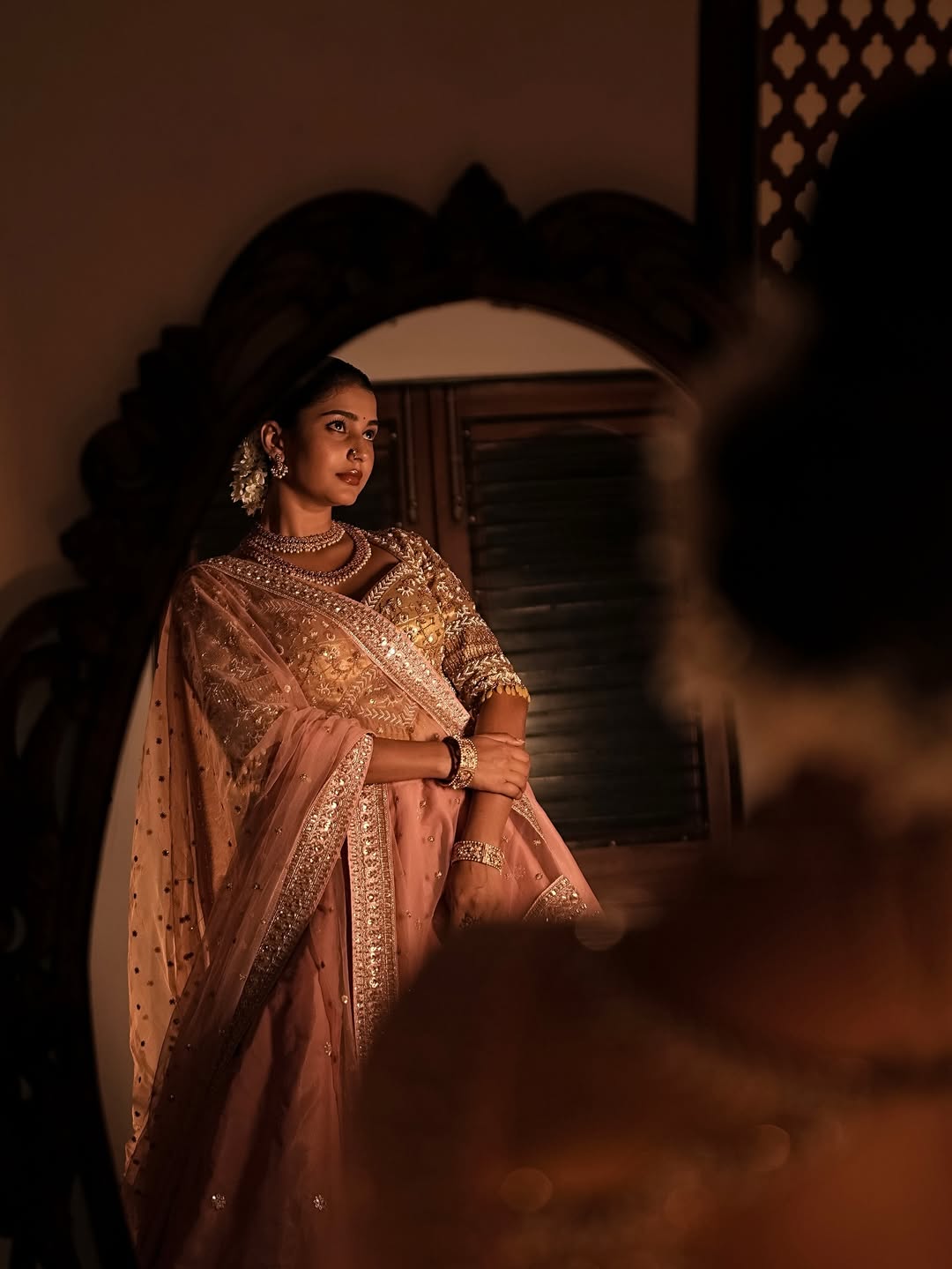 Shivani Mundhekar royal look