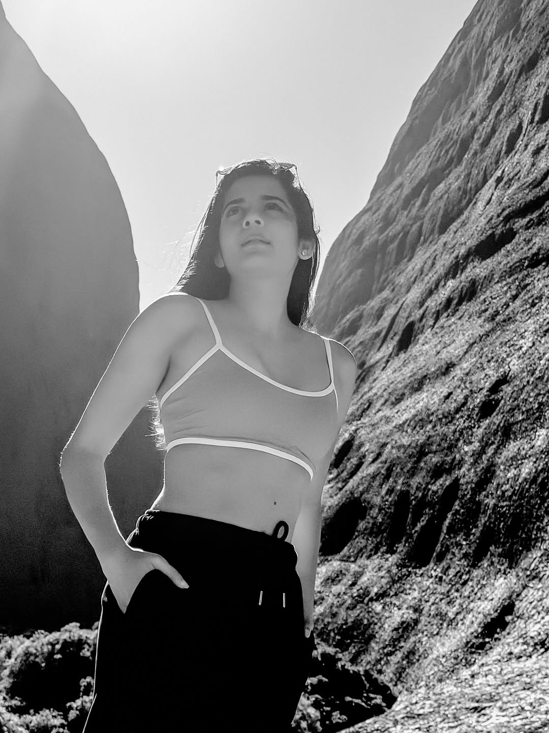 Mithila Palkar travel in Australia mountain with a stylish look