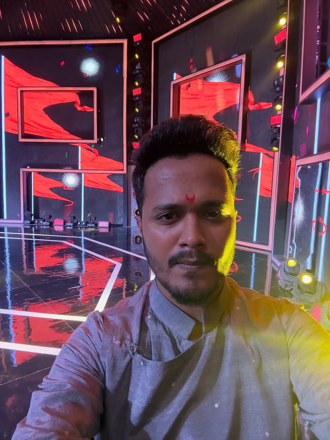 Rohit Raut in traditional outfit on stage