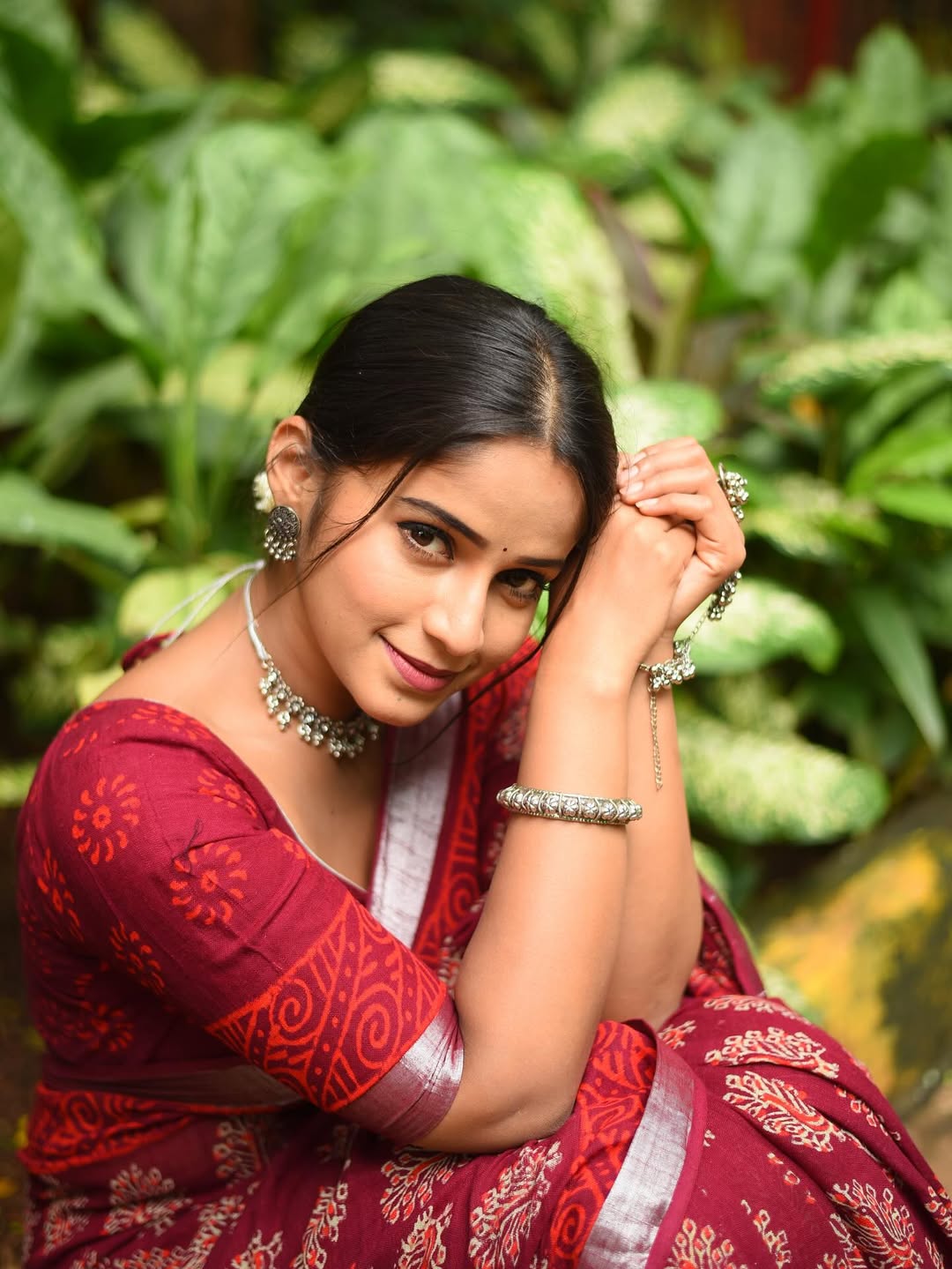 Prarthi Redkar in a traditional maroon saree look