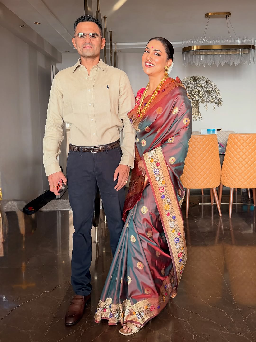 Kranti Redkar and Sameer Wankhede in a traditional look