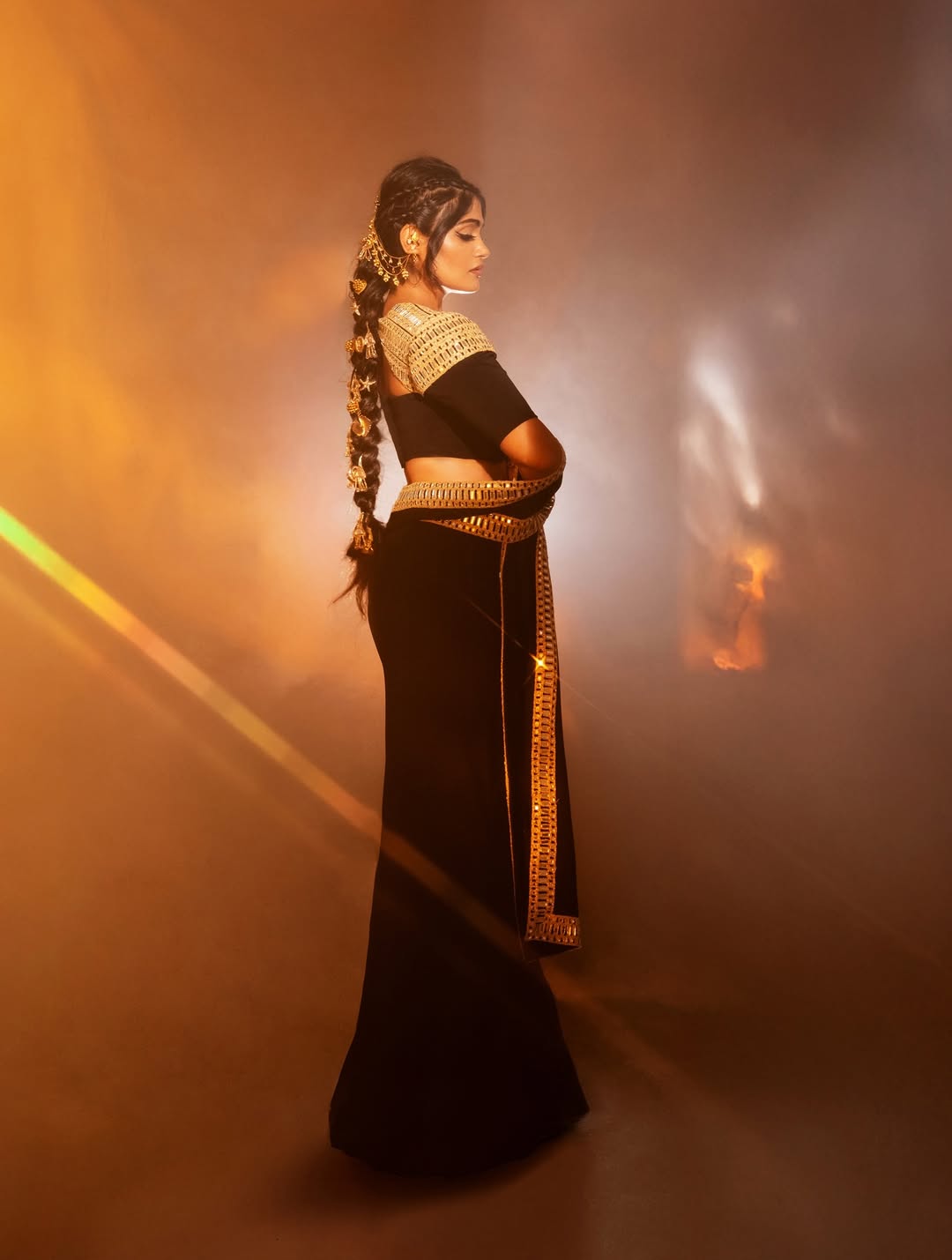 Isha kesarkar glamours look