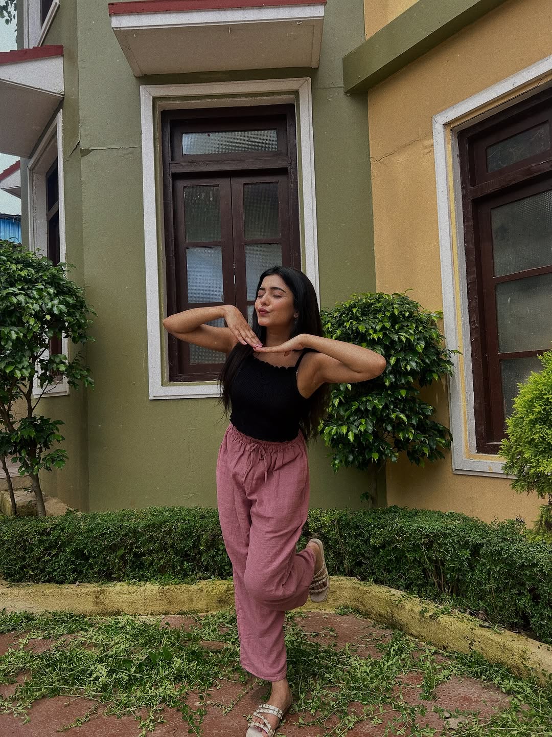 Shivani Mundheka cute look photoshoot