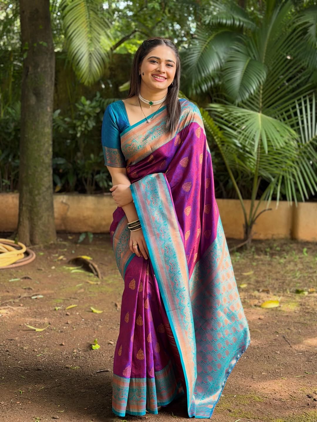 Aishwarya Shete Marathi look