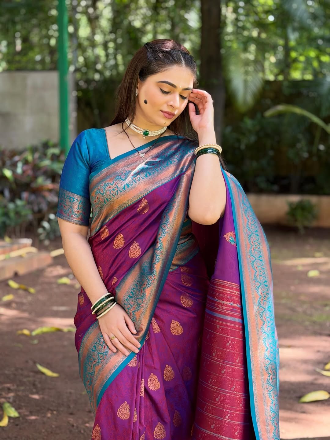 Aishwarya Shete Marathi look