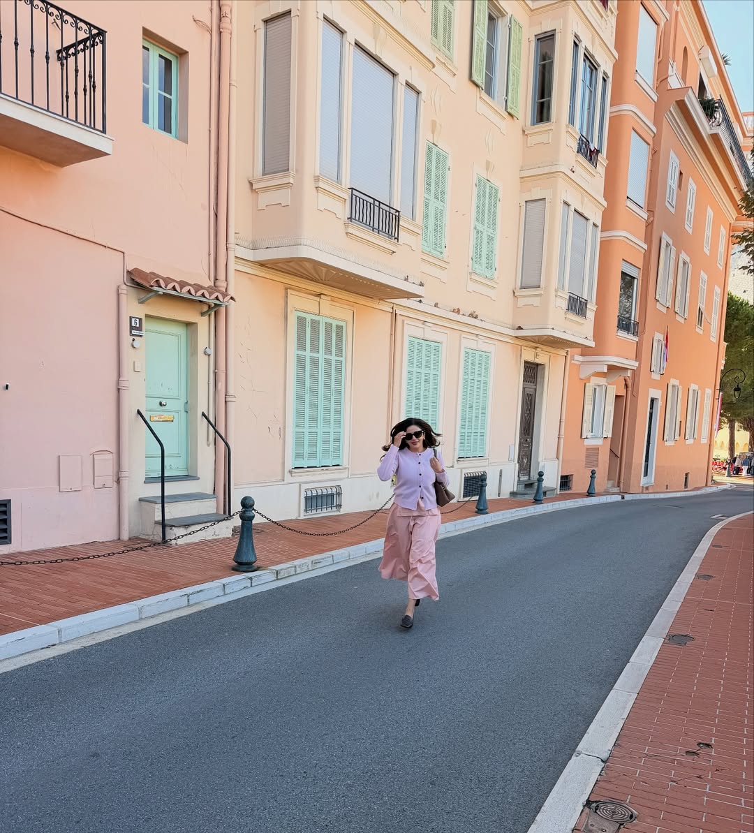 Neha pendse france trip look photoshoot viral