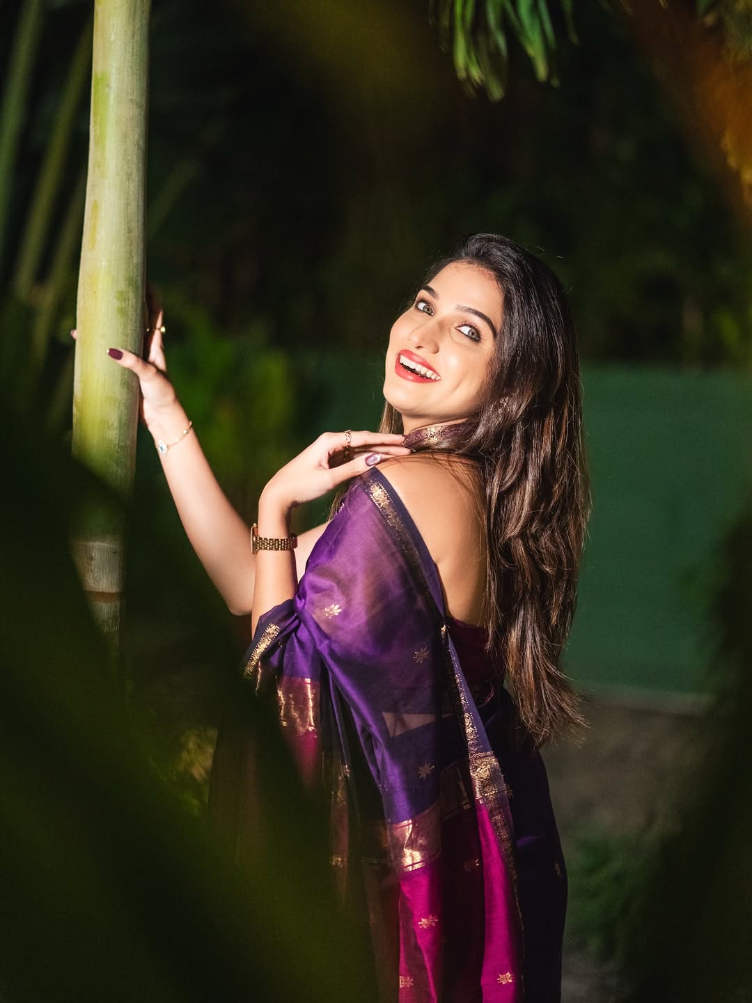 Jahnavi Killekar purple saree look