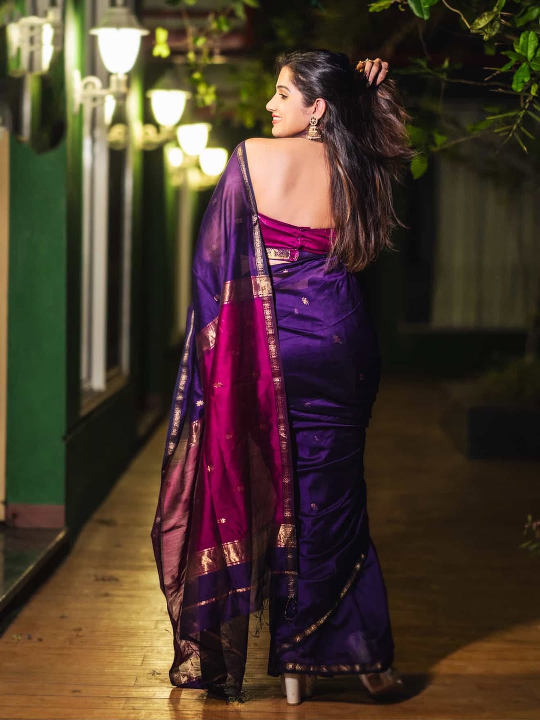 Jahnavi Killekar purple saree look