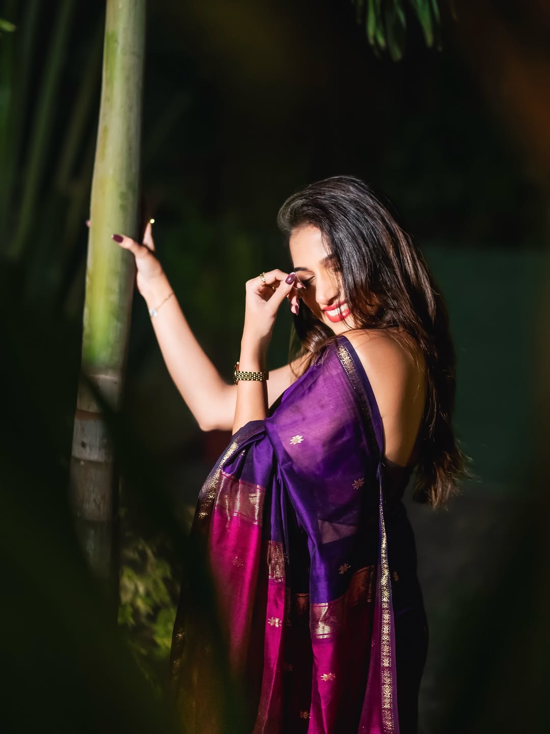 Jahnavi Killekar purple saree look