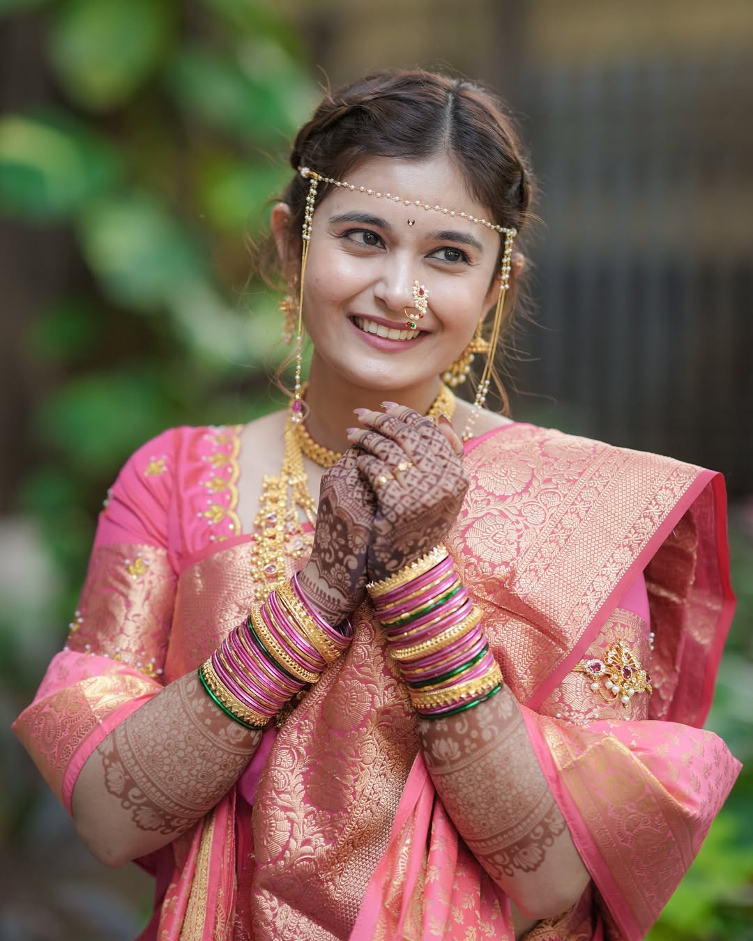 Anushka Pimpalkar bridal look pink Paithani saree