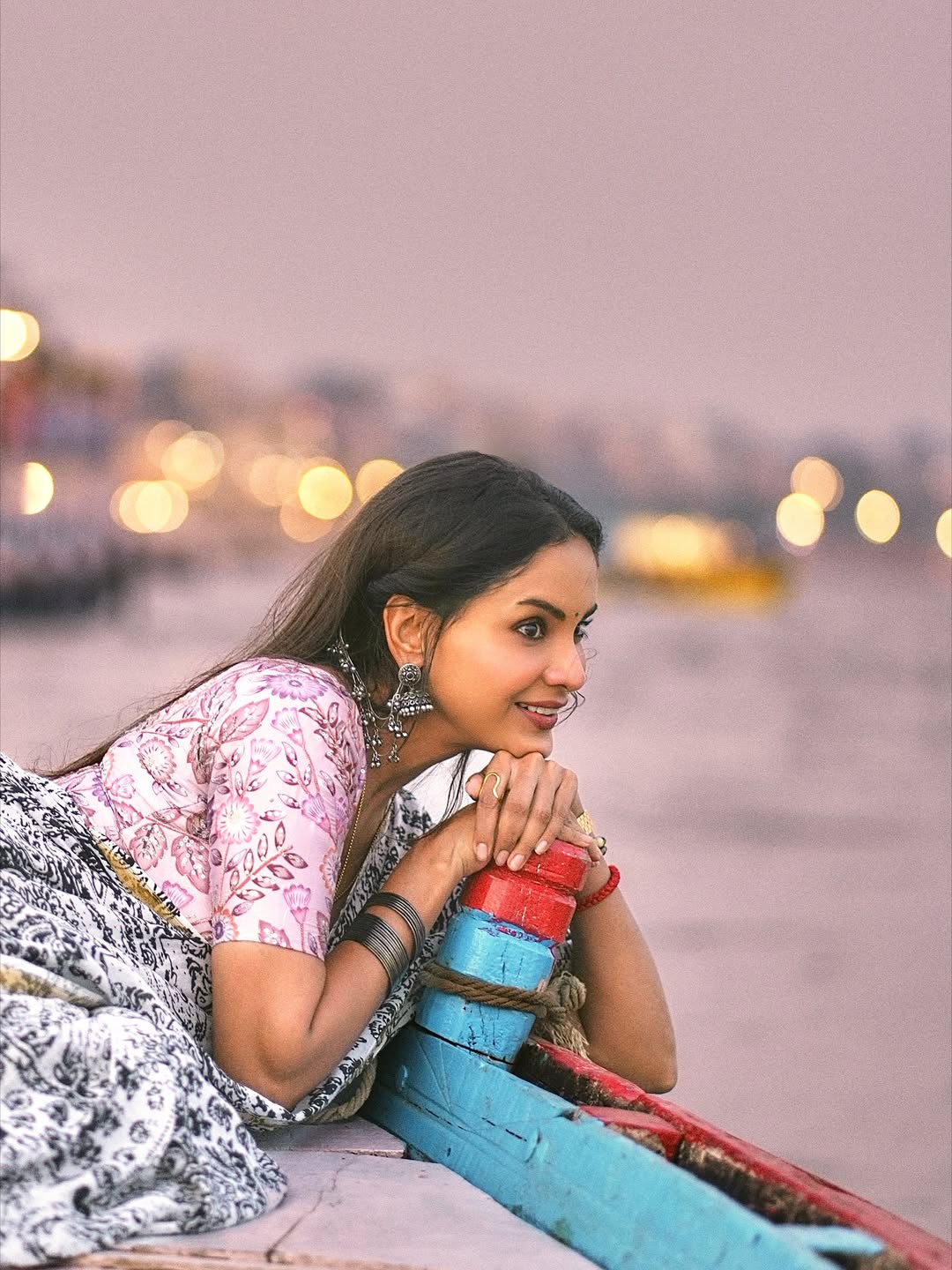 Marathi actress Disha Pardeshi varanasi photoshoot 