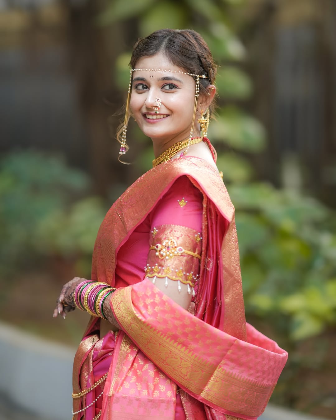 Anushka Pimpalkar bridal look pink Paithani saree