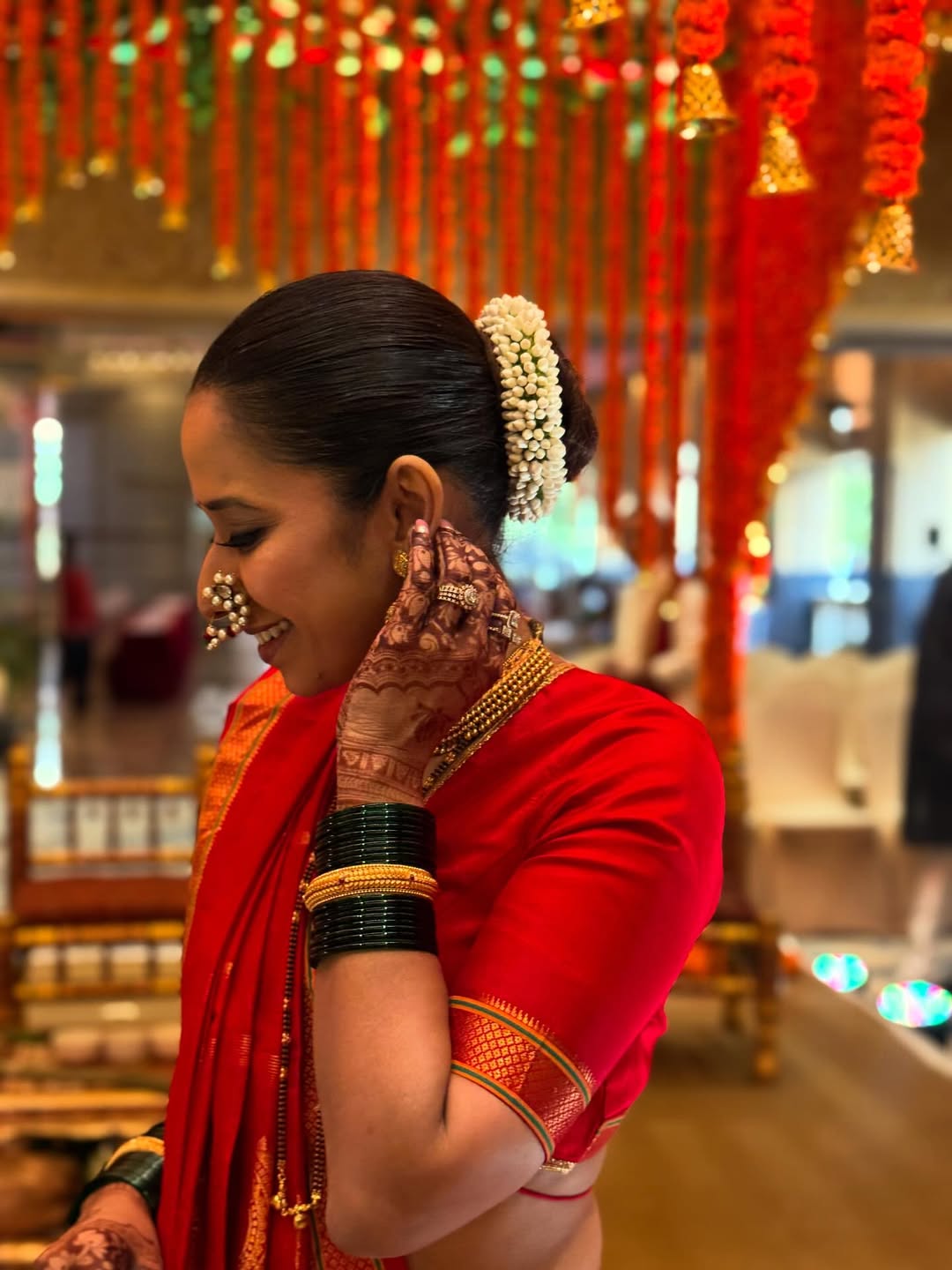 Marathi actress shreya bugde red paithani traditional look