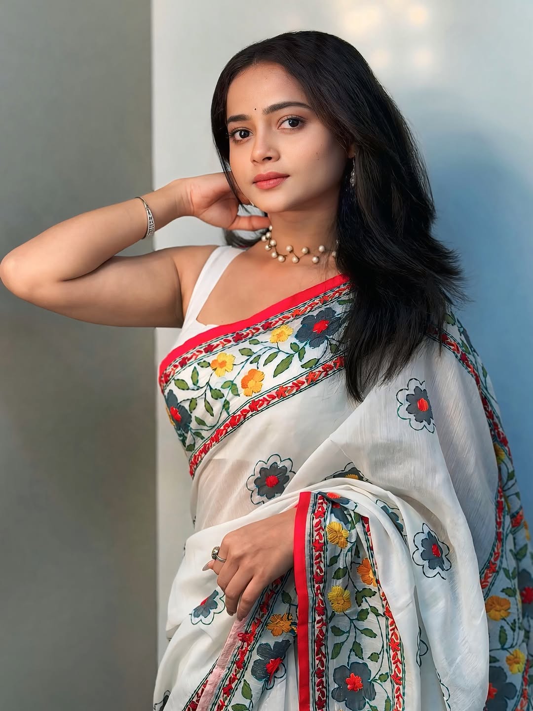 Shivali Parab white saree look