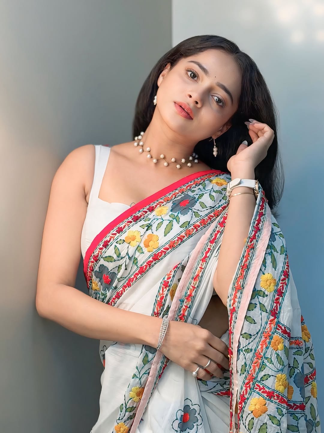 Shivali Parab white saree look