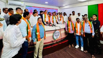 Dombivli Shiv sena Thackeray group city chief MNS office bearers joining BJP Dombivli Shiv sena Thackeray group city chief MNS office bearers joining BJP