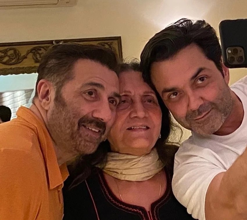 Dharmendra and prakash kaur daughters