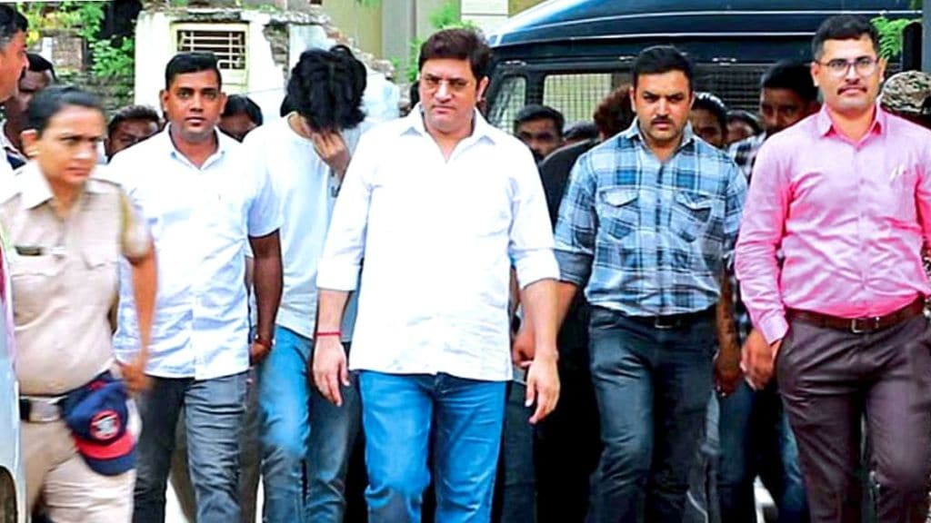  Police oppose Former Jalgaon mayor Lalit Kolhe interim bail fake call center scam case