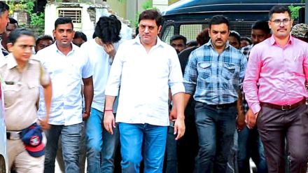  Police oppose Former Jalgaon mayor Lalit Kolhe interim bail fake call center scam case