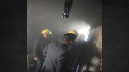 Gas Leak Fire Senior Citizen Injured Dhanakwadi Fire Brigade Pune