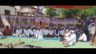 Farmers' chain hunger strike in Ahurli against four-laning of Ghoti-Trimbakeshwar highway