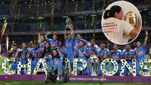 Harmanpreet Kaur Post Sleeping with world Cup trophy gives special message on tshirt goes viral