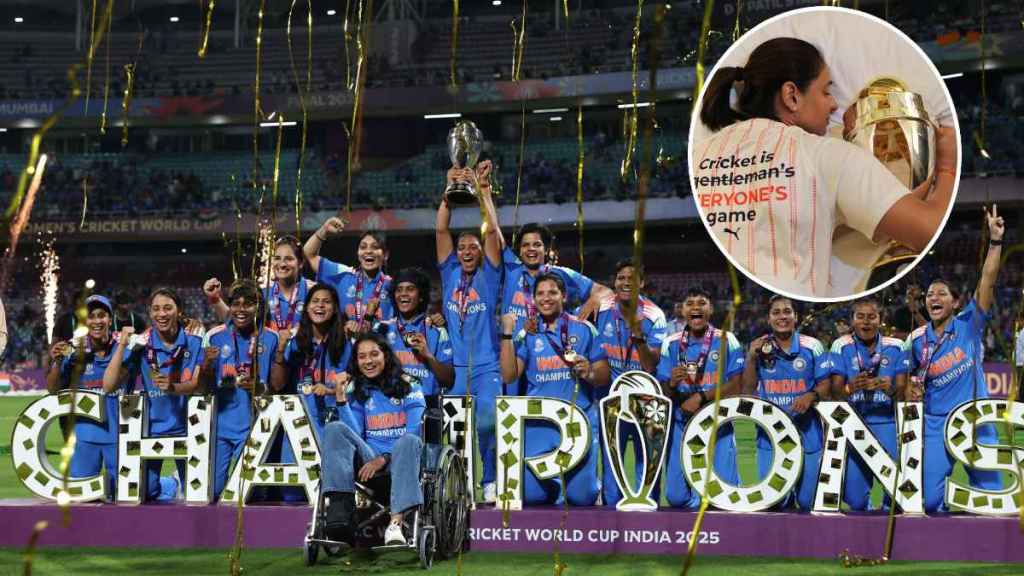 Harmanpreet Kaur Post Sleeping with world Cup trophy gives special message on tshirt goes viral Harmanpreet Kaur Post Sleeping with world Cup trophy gives special message on tshirt goes viral
