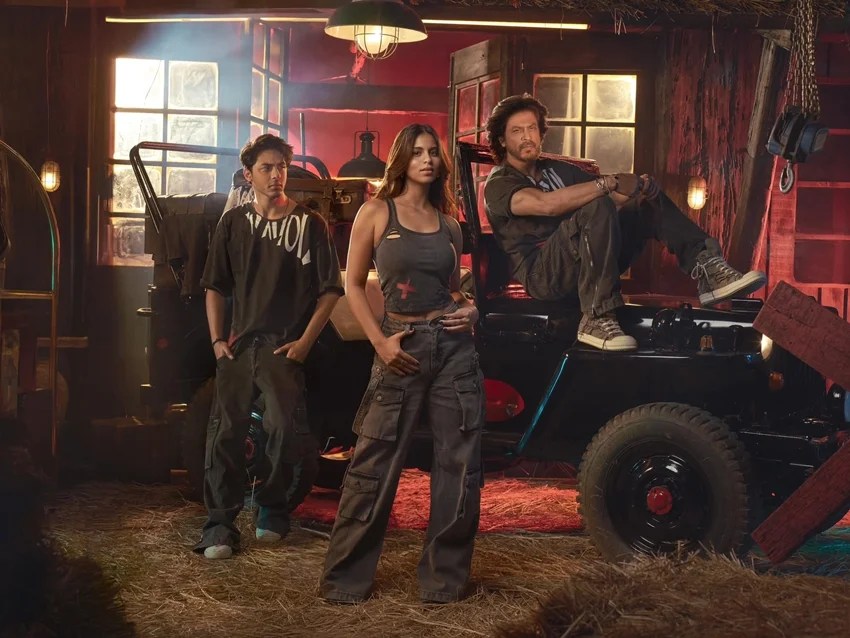 Shah Rukh Khan’s Mannat home showing unity of religions.