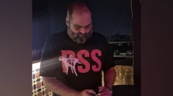 Kunal Kamra : कुणाल कामराचं संघावर टीका करणारं वादग्रस्त टी शर्ट, भाजपाची जोरदार टीका; “अशा कुत्र्यांना…”