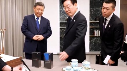 Xiaomi phone gift by Xi Jinping Xiaomi phone gift by Xi Jinping