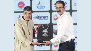 ambarish mishra urdu poetry session at loksatta abhijat litfest mumbai