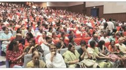 ‘चिरंजीव परफेक्ट बिघडलाय’चा उत्साहात शुभारंभ, माटुंग्याच्या यशवंत नाट्य मंदिरमध्ये प्रेक्षकांचा भरगच्च प्रतिसाद